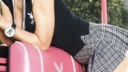 Pleated Mini Skirts: When Preppy Met Edgy in Y2K Fashion