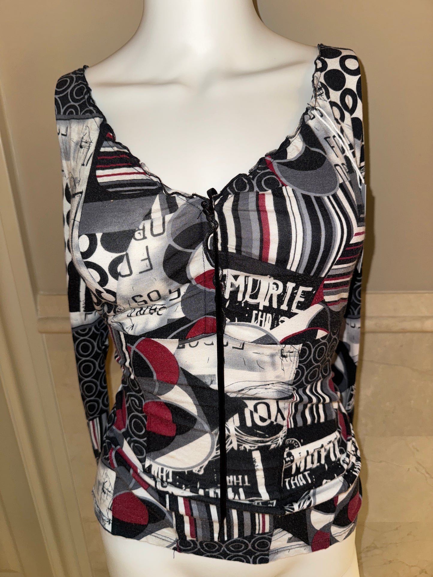 graphic top